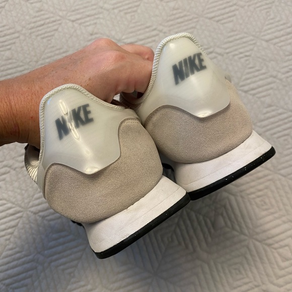 Nike Tennis Shoes - Picture 6 of 10